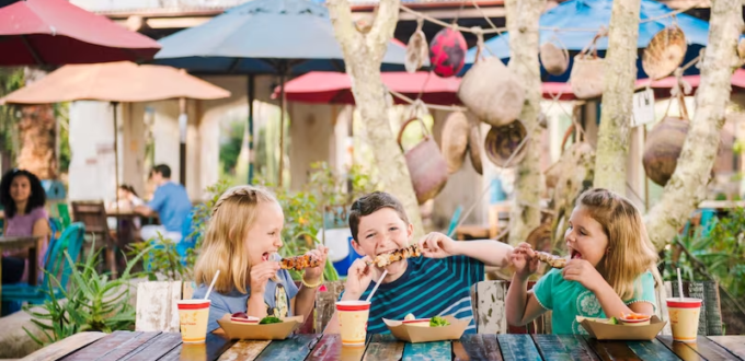 Free Disney Dining Plan for Disney+ subscribers